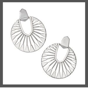 Kendra Scott - Kendra Scott Hattie Statement
Earrings - Silver Silver